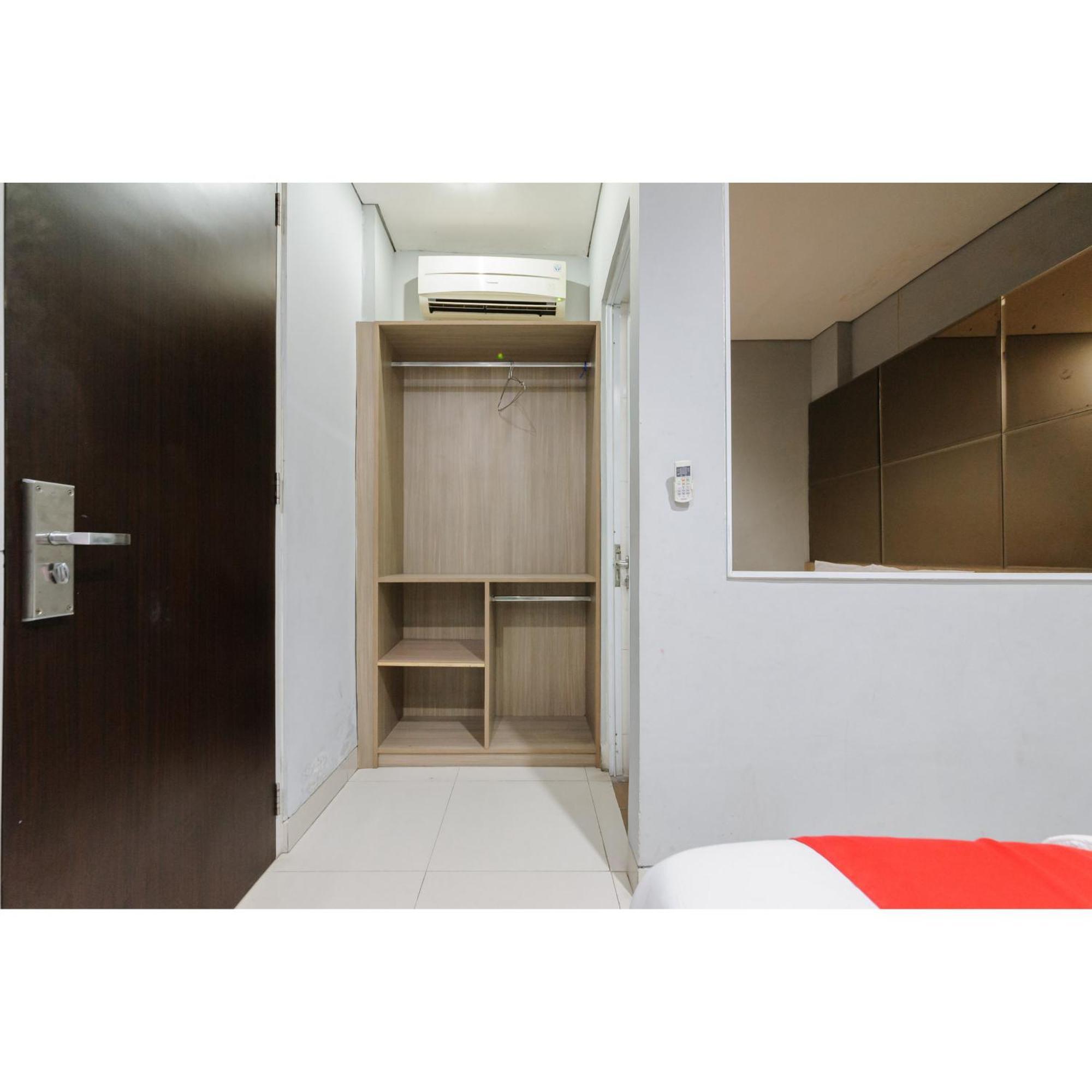 Reddoorz Near Grand Indonesia Wisma tamu 3*